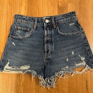 ZARA Jean shorts size 4